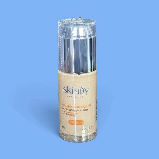 Protector Solar con Color – Tono moreno claro, oil-free